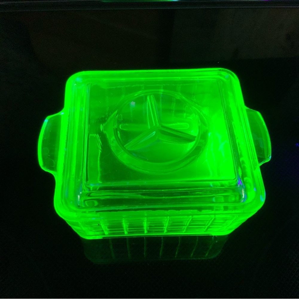 RARE Uranium Green Glass Lidded Square Refrigerator Glass